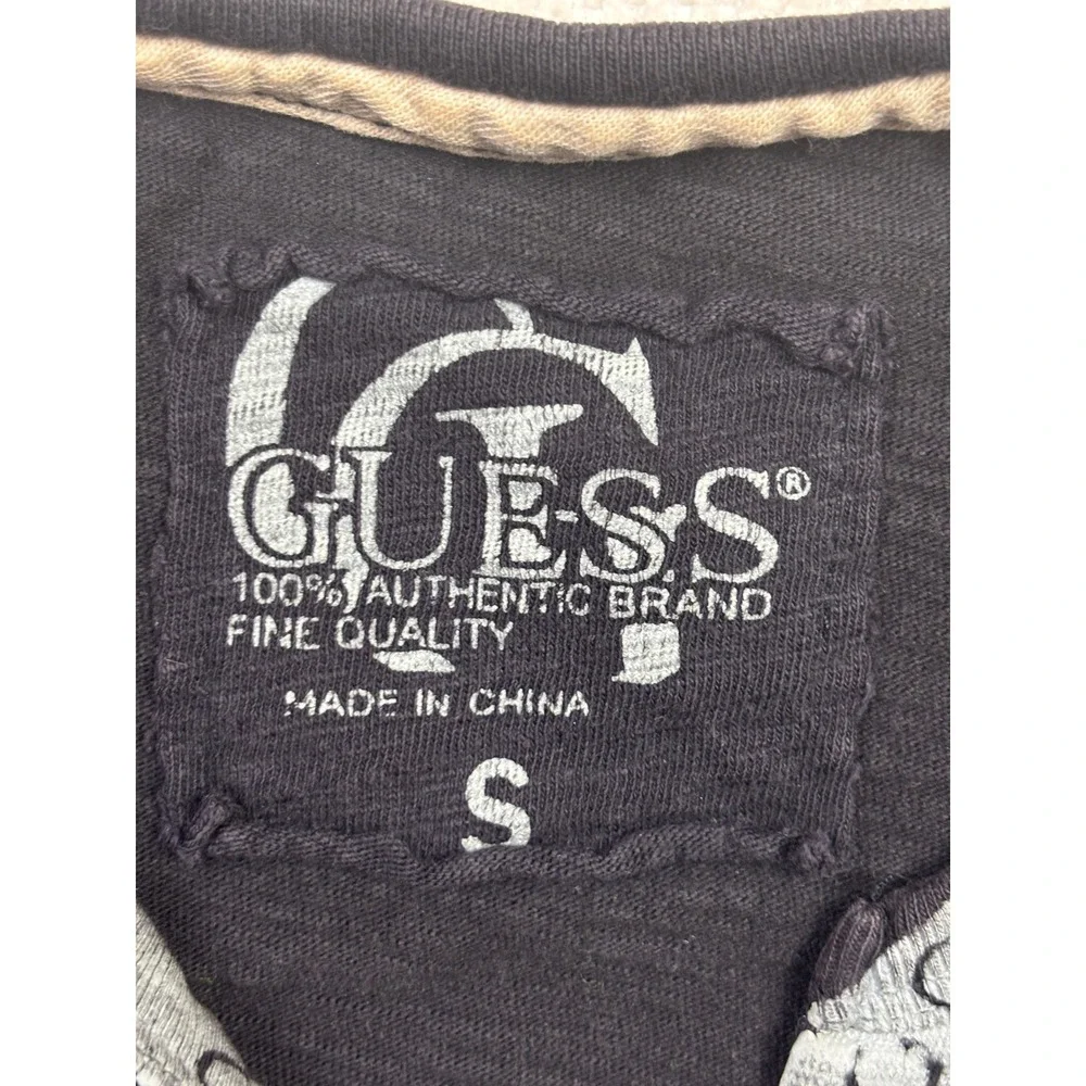 Guess Mens Graphic T-Shirt Black Y2K Fleur De Lis Studded Slub Tee Small - Picture 7 of 8